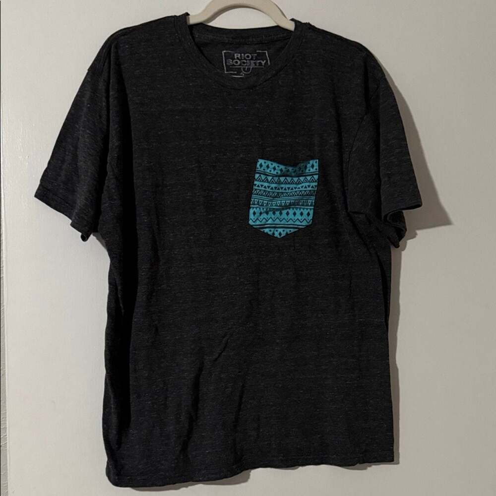 Riot Society Men's XL Charcoal Heather Tribal Print Pocket T-Shirt